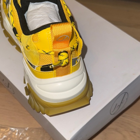 Yellow and Black Men's Sneakers - Picture 6 of 11